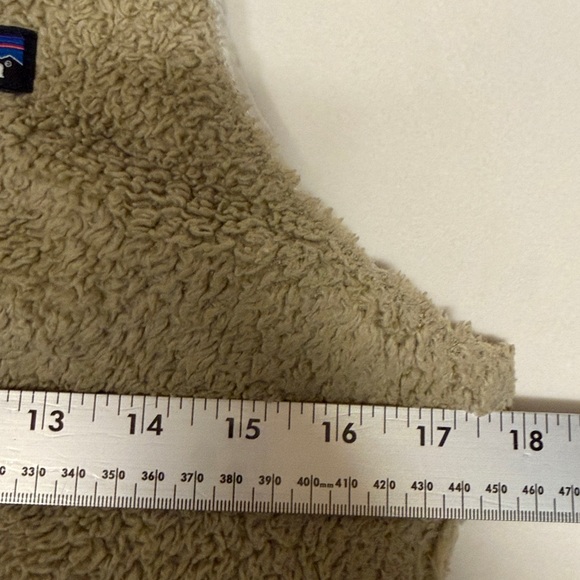 Patagonia Womens Fleece Sleeveless Vest Tan Brown Size Small‎ Soft Warm Active - Picture 10 of 11